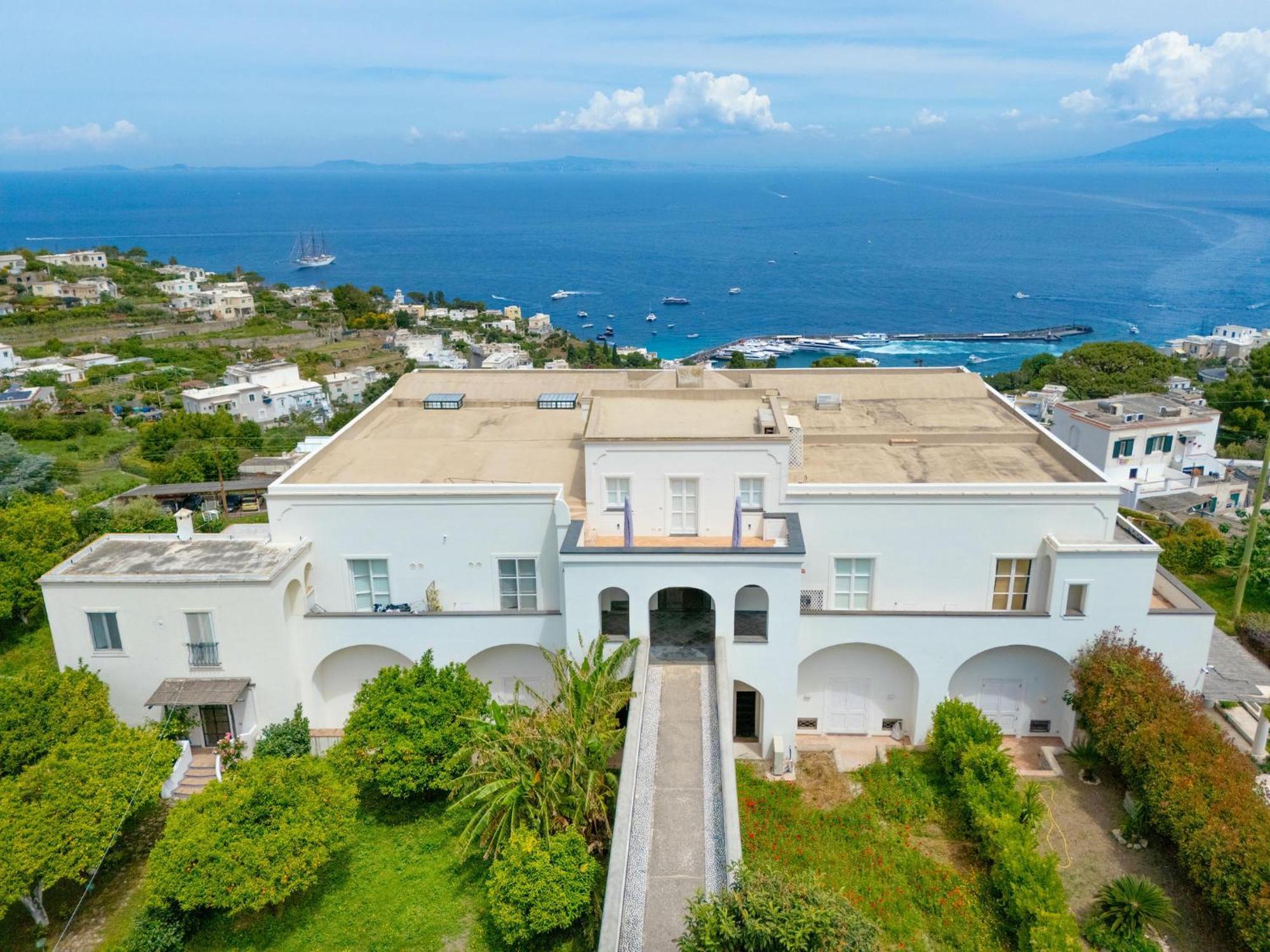 Suite Palazzo Capri - Seaview Екстериор снимка