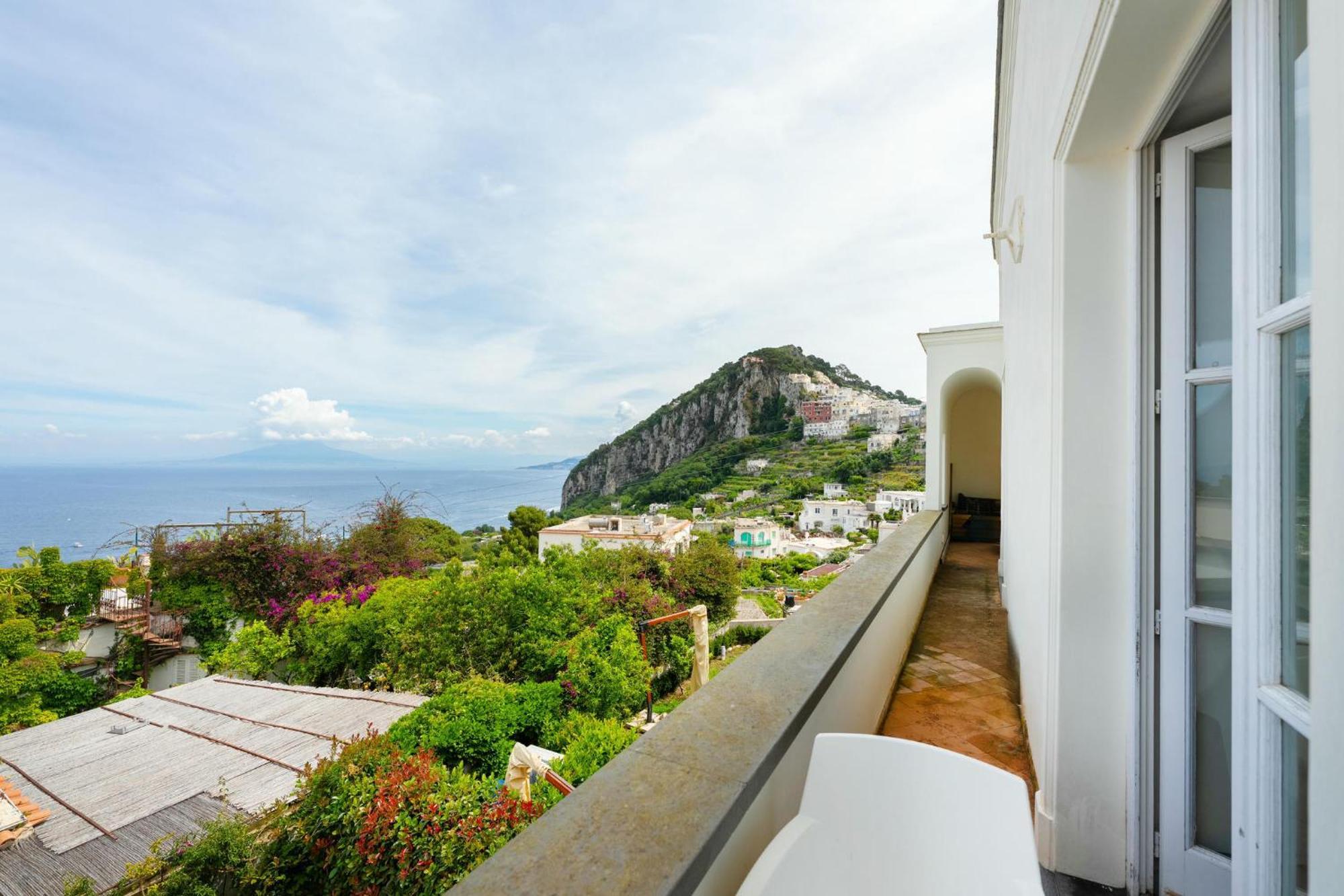 Suite Palazzo Capri - Seaview Екстериор снимка