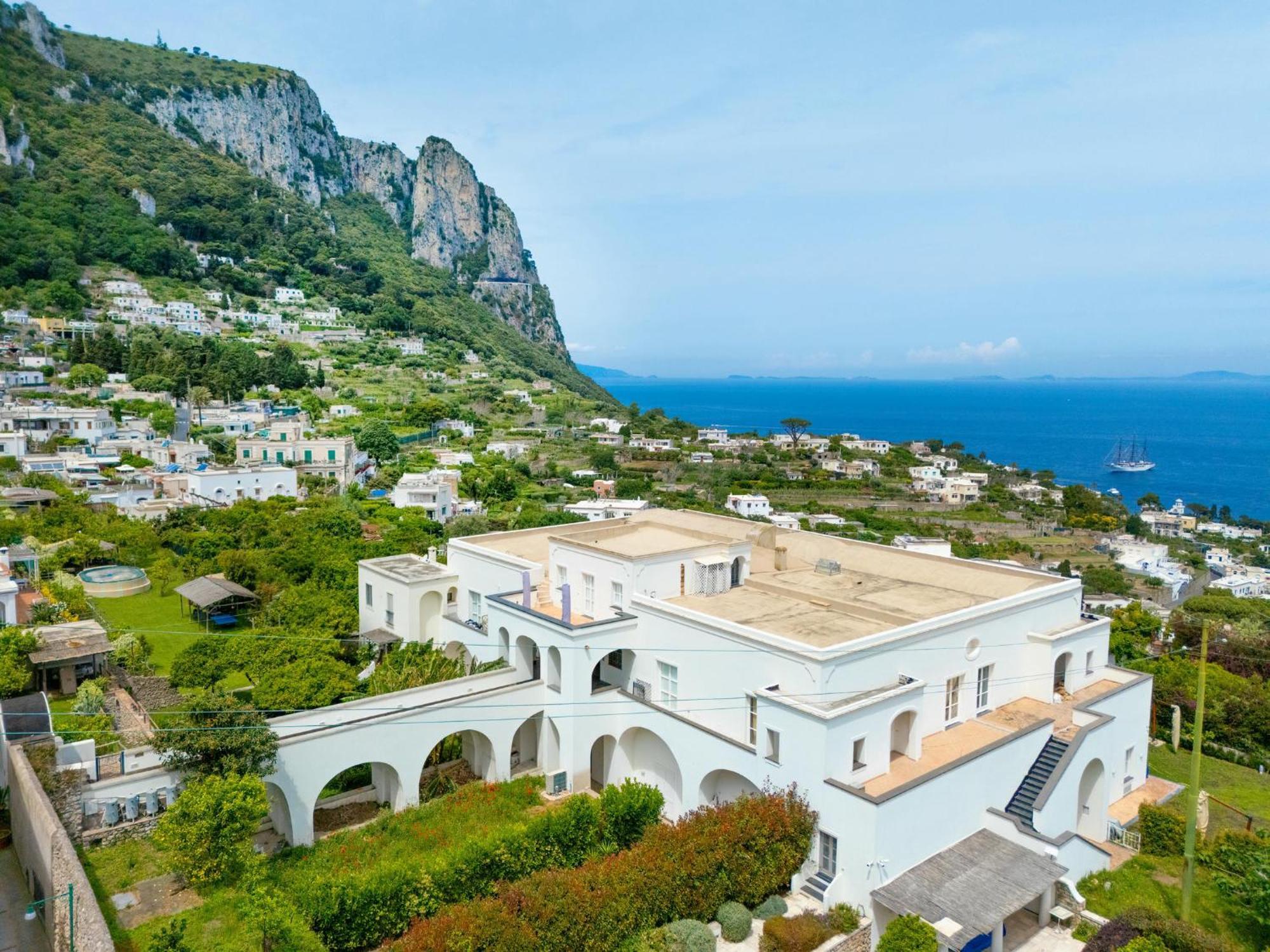 Suite Palazzo Capri - Seaview Екстериор снимка