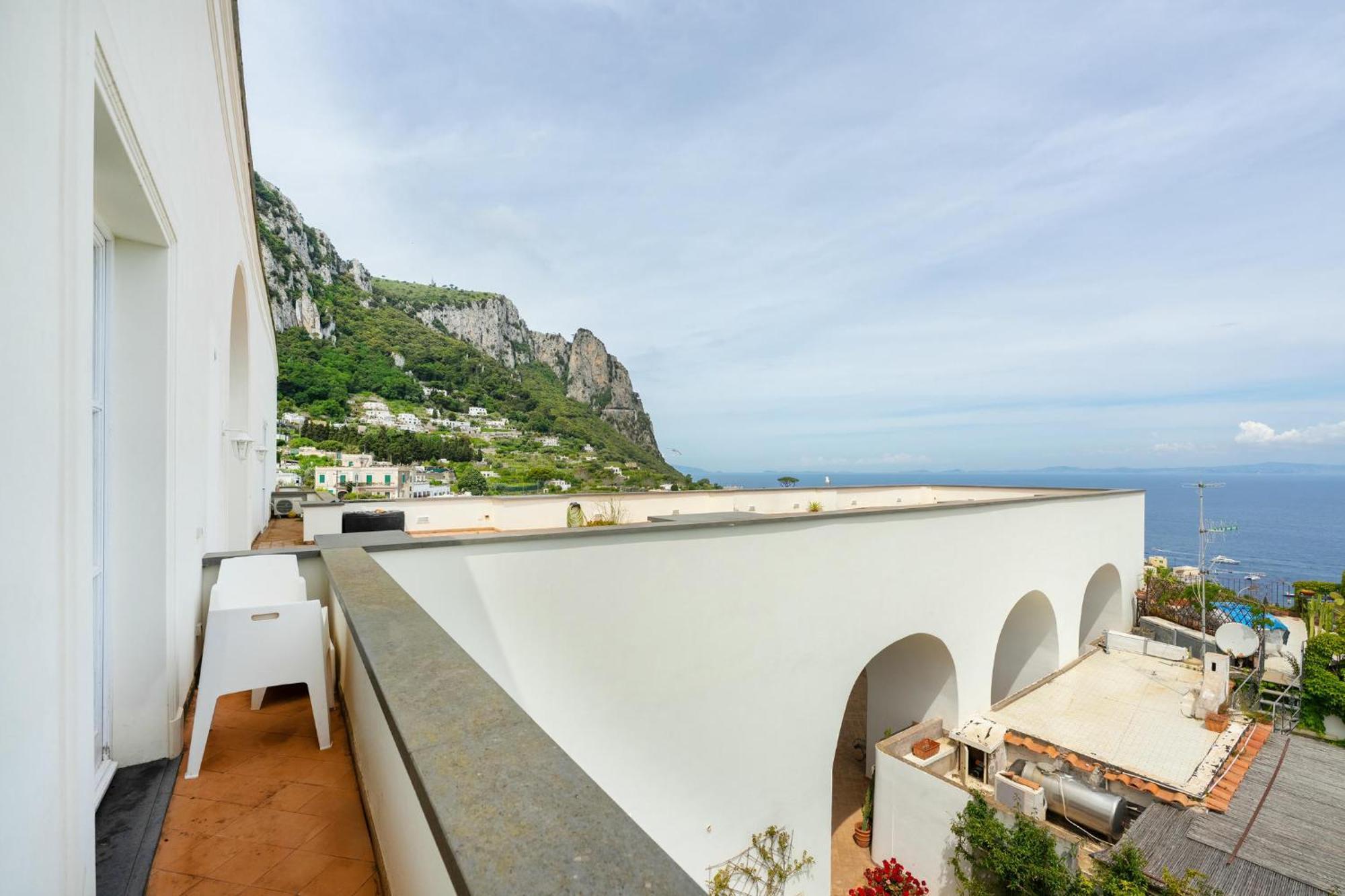 Suite Palazzo Capri - Seaview Екстериор снимка